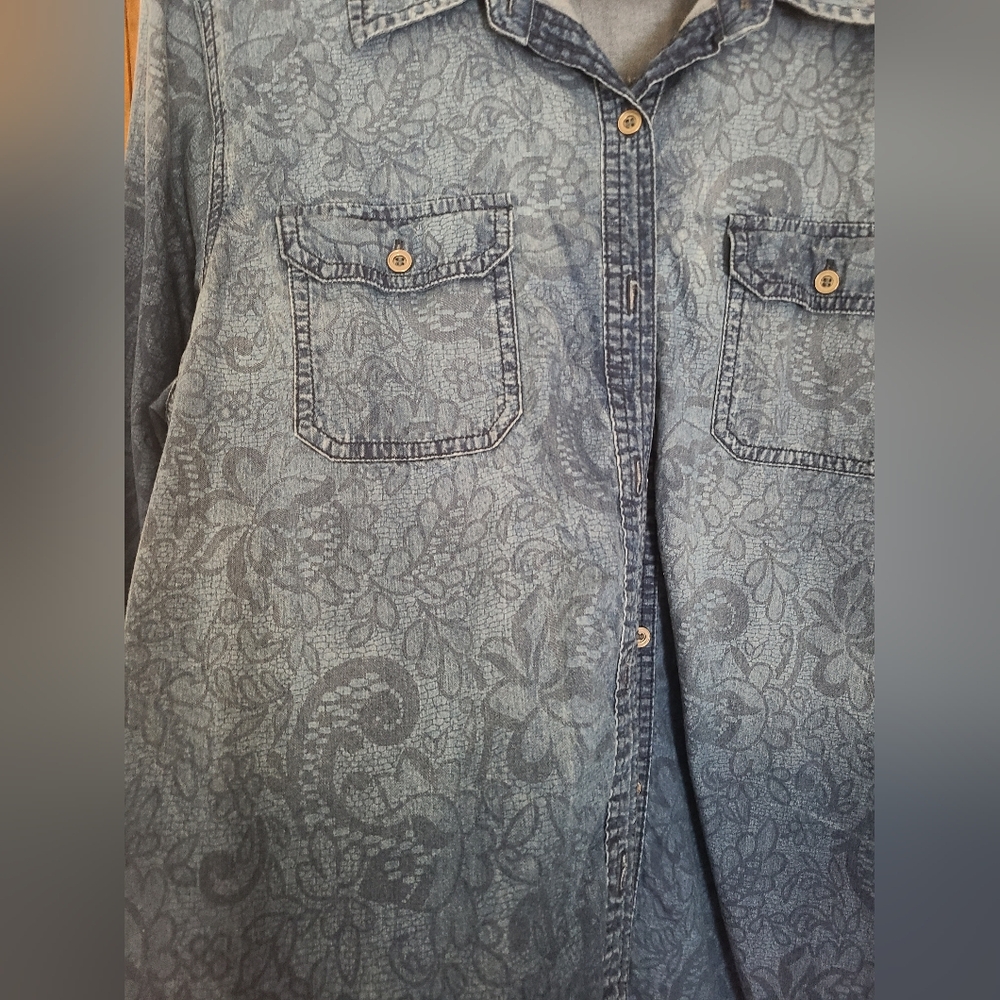 Christoper Banks Button down - Picture 3 of 5